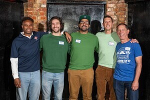 photo of Fist Me, I'm Irish ☘️ 🇮🇪